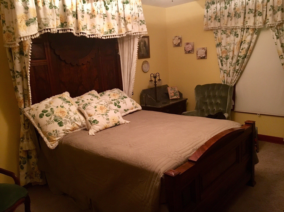 Anniversary House主图