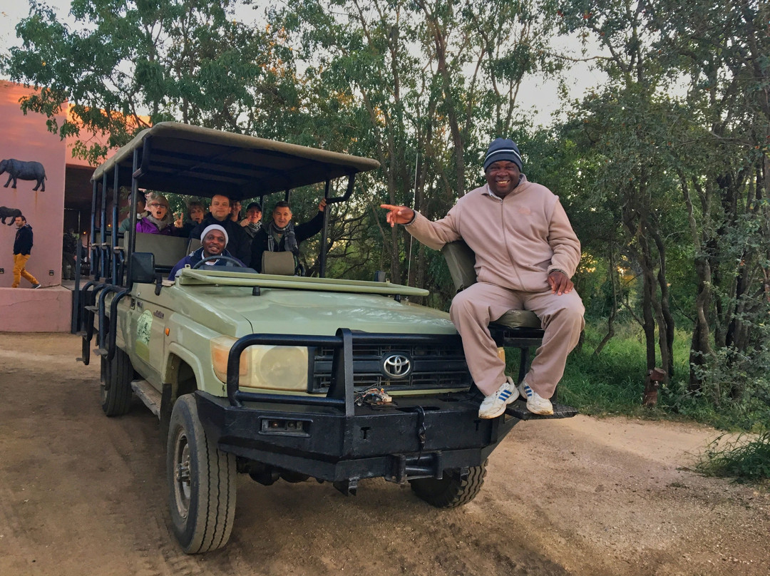 Honeyguide Khoka Moya & Mantobeni Camps主图