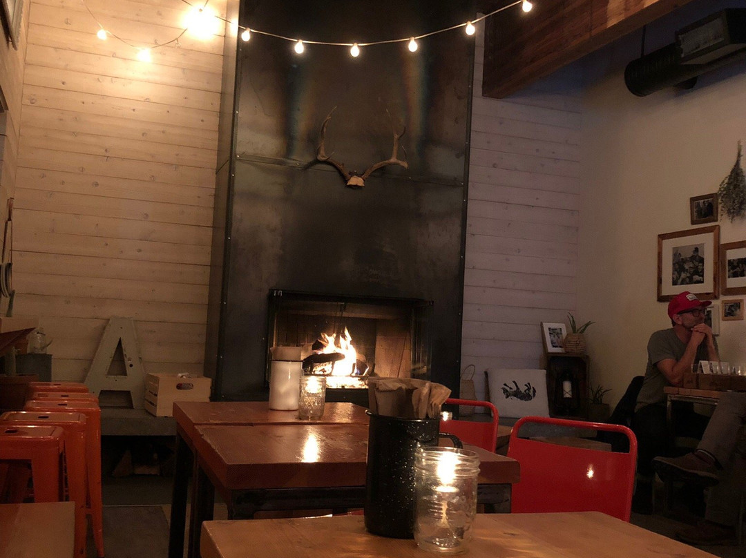 Field House Brewing Co景点图片