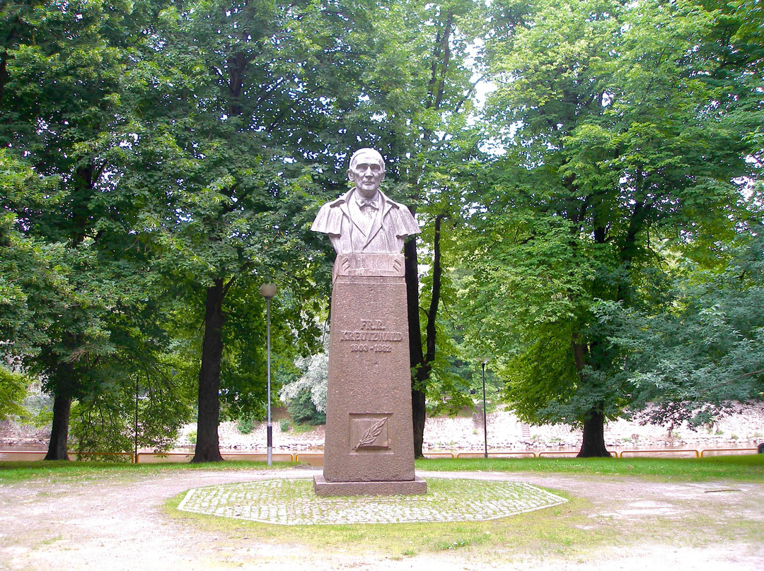 Monument to Friedrich Reinhold Kreutzwald-塔尔图必去景点