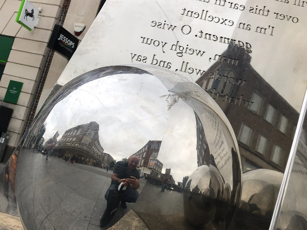 Exeter Riddle Sculpture-埃克塞特必去景点