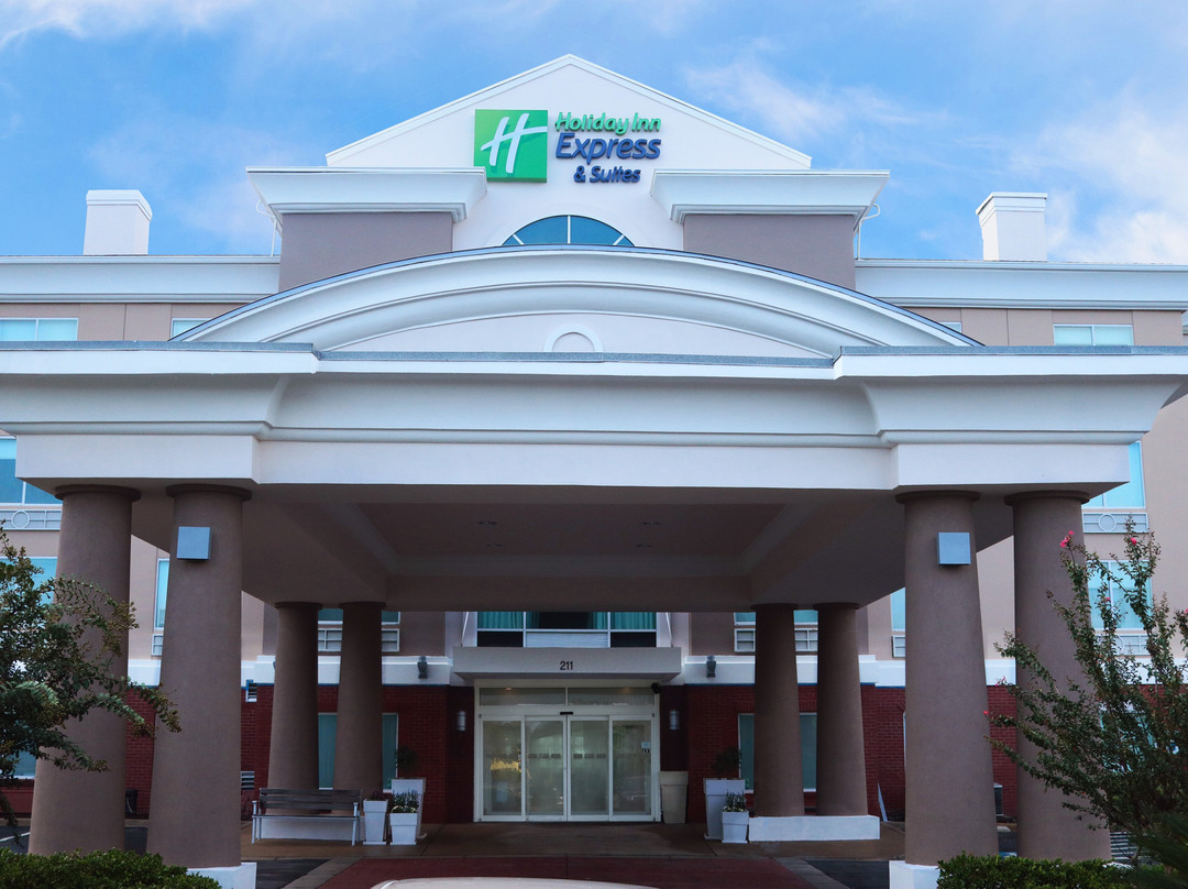 Holiday Inn Express & Suites Columbia-I-26 @ Harbison Blvd by IHG主图