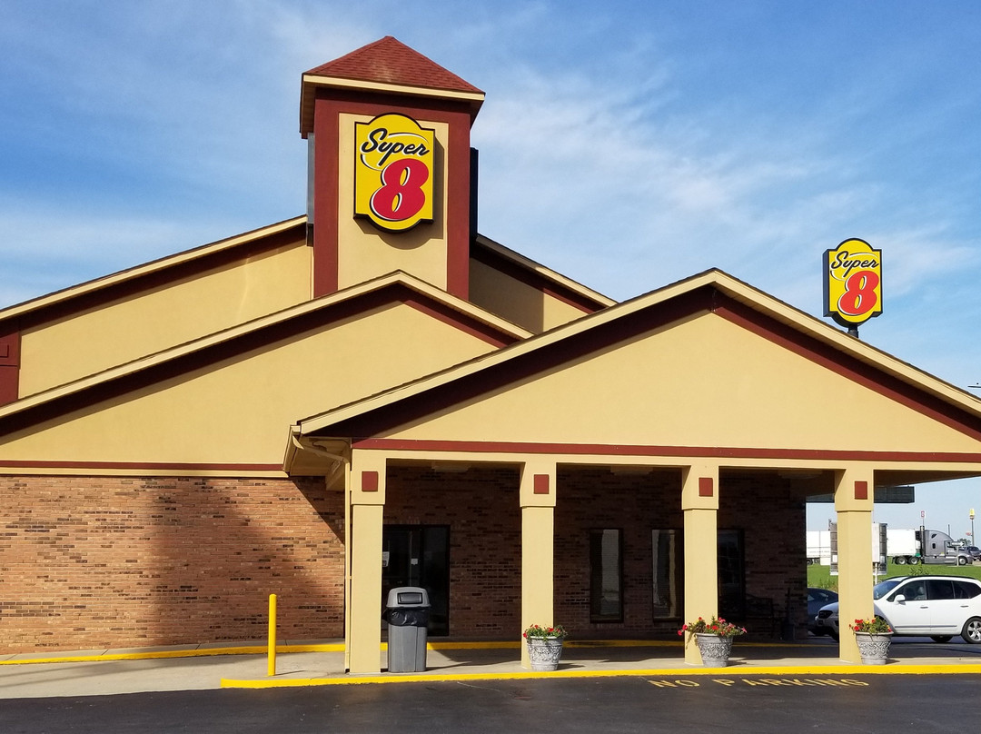 弗农山速8酒店主图