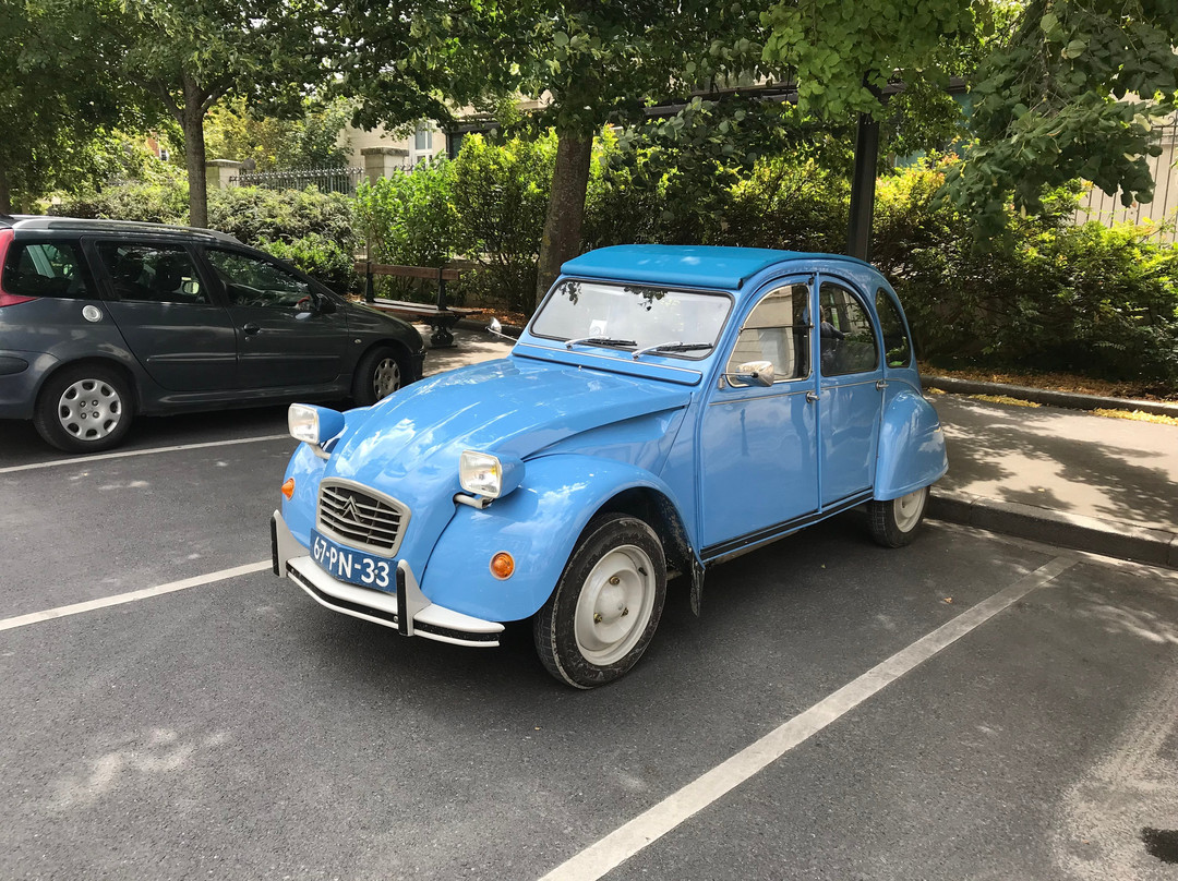 科洛池酒店主图