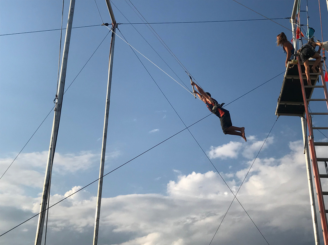 I.FLY Trapeze and Aerial Arts景点图片