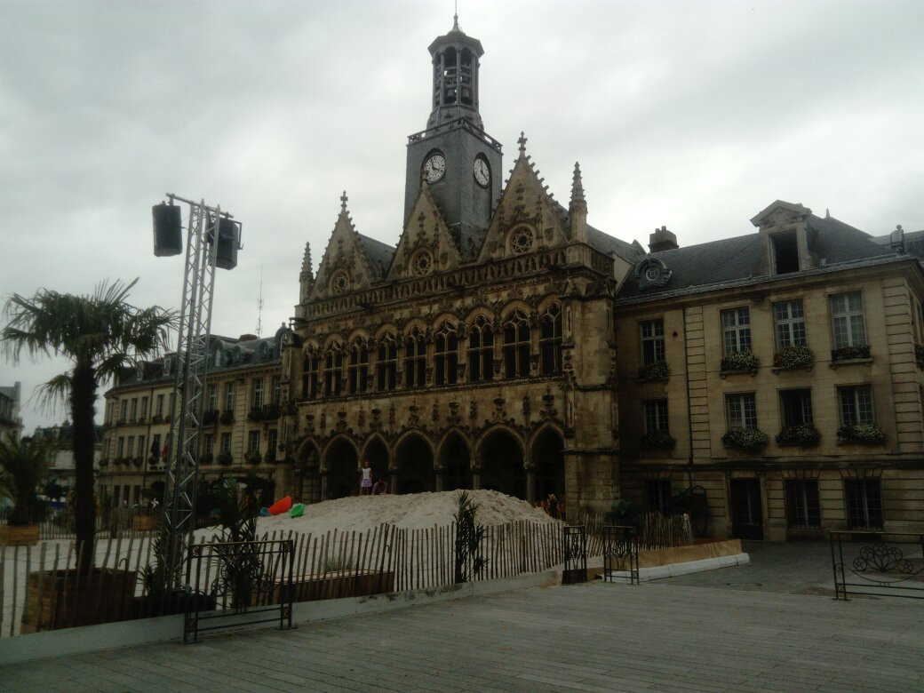 L'Hôtel de Ville de Saint-Quentin景点图片