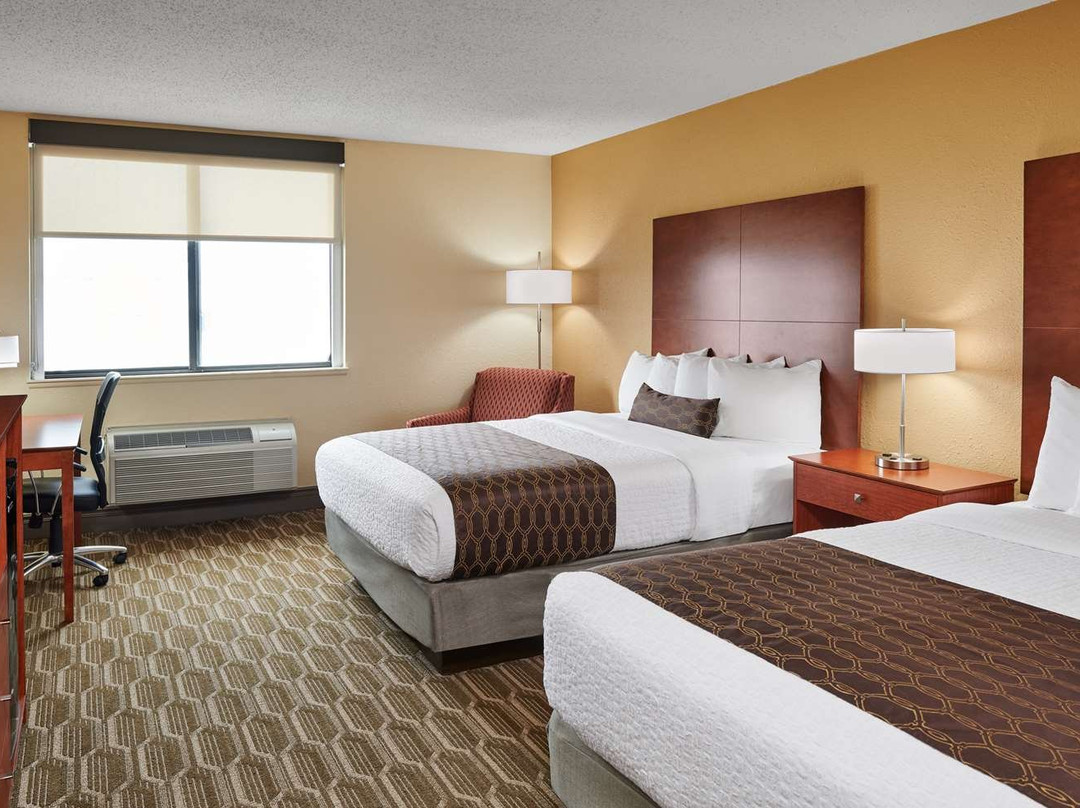 Best Western Plus Milwaukee Airport Hotel & Conference Center主图