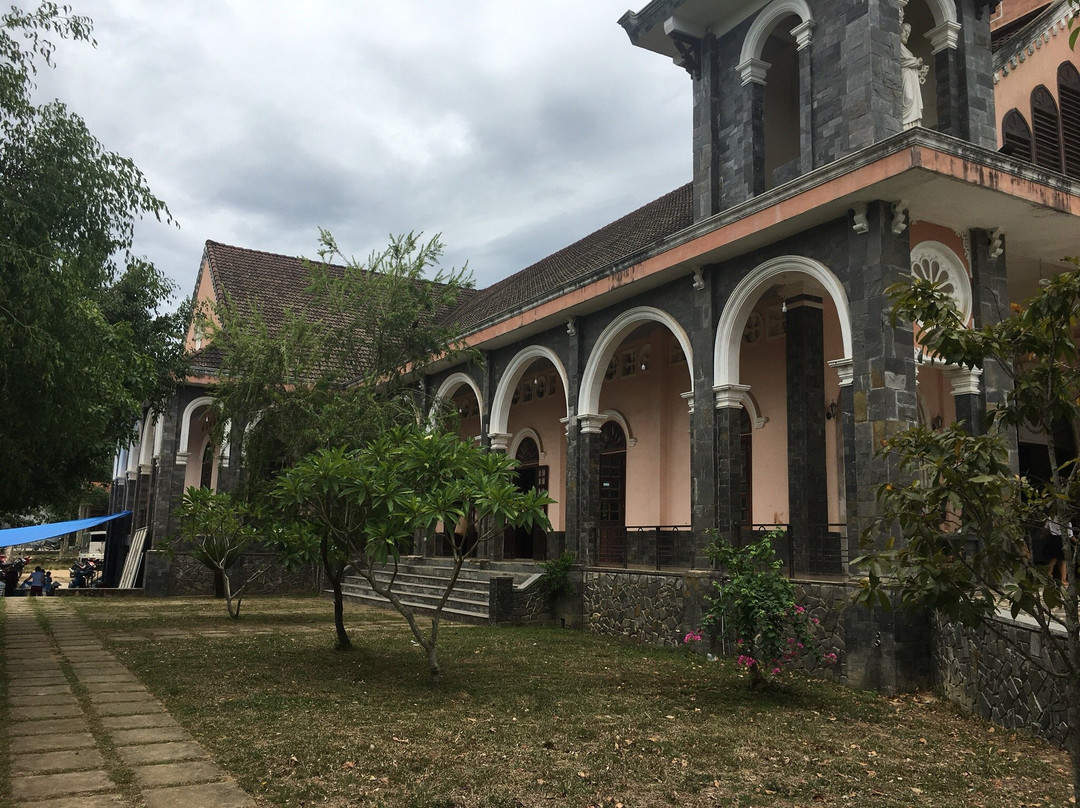 Son Qua Church景点图片