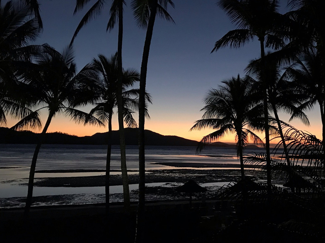 海滩俱乐部酒店主图