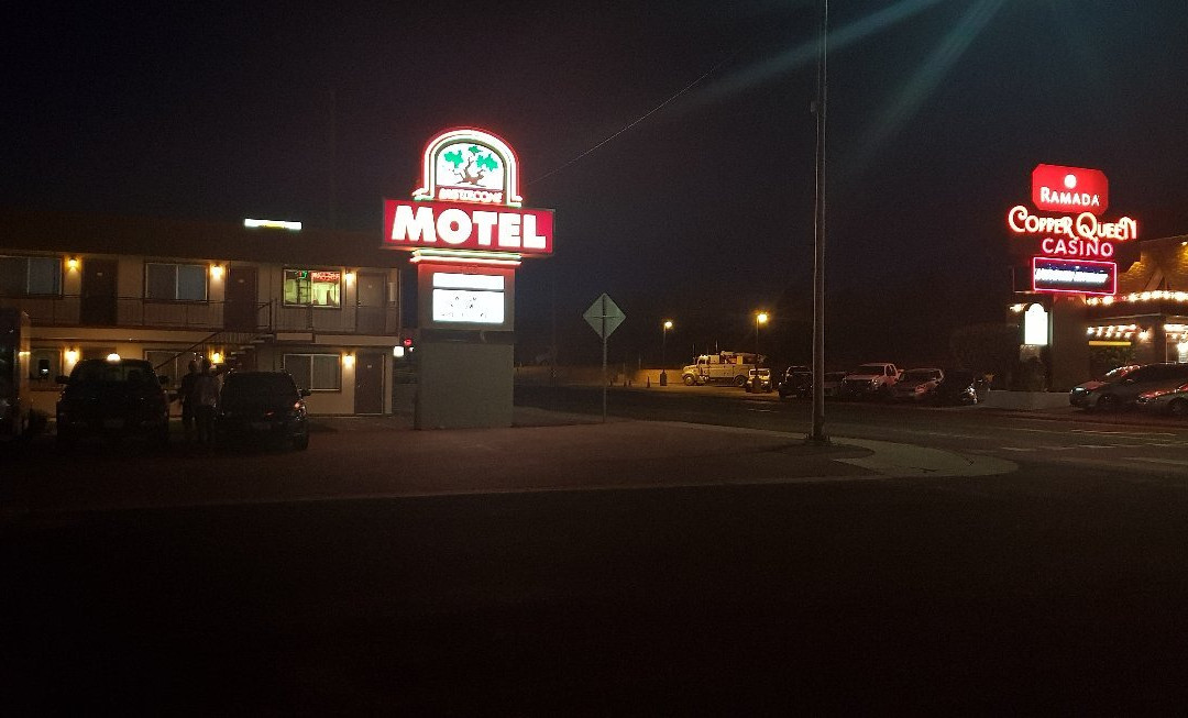 Bristlecone Motel主图