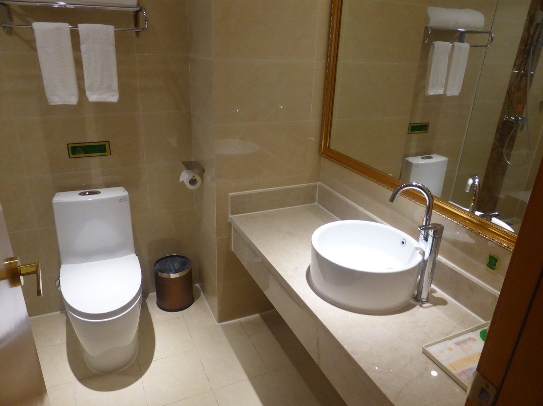 維也納酒店 肇慶四会中心店主图