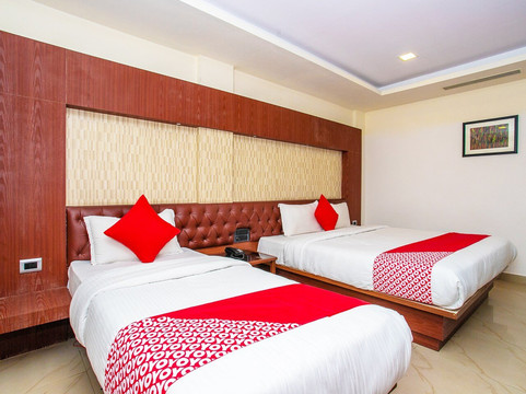 OYO 17102 Hotel Azure Park主图