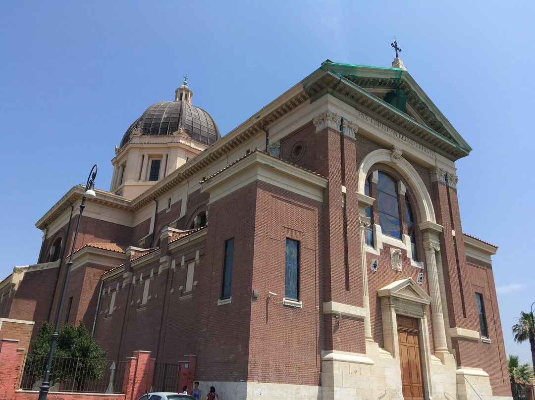 Chiesa Santa Maria Regina Pacis-Lido di Ostia必去景点