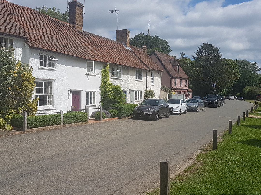 The Sword Inn Hand主图