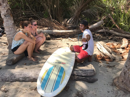 Surf School By The Wave-圣特雷莎必去景点