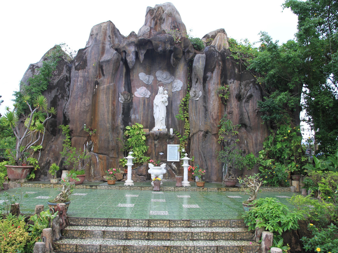 Nha Tho Giao Xu An Hai-岘港必去景点