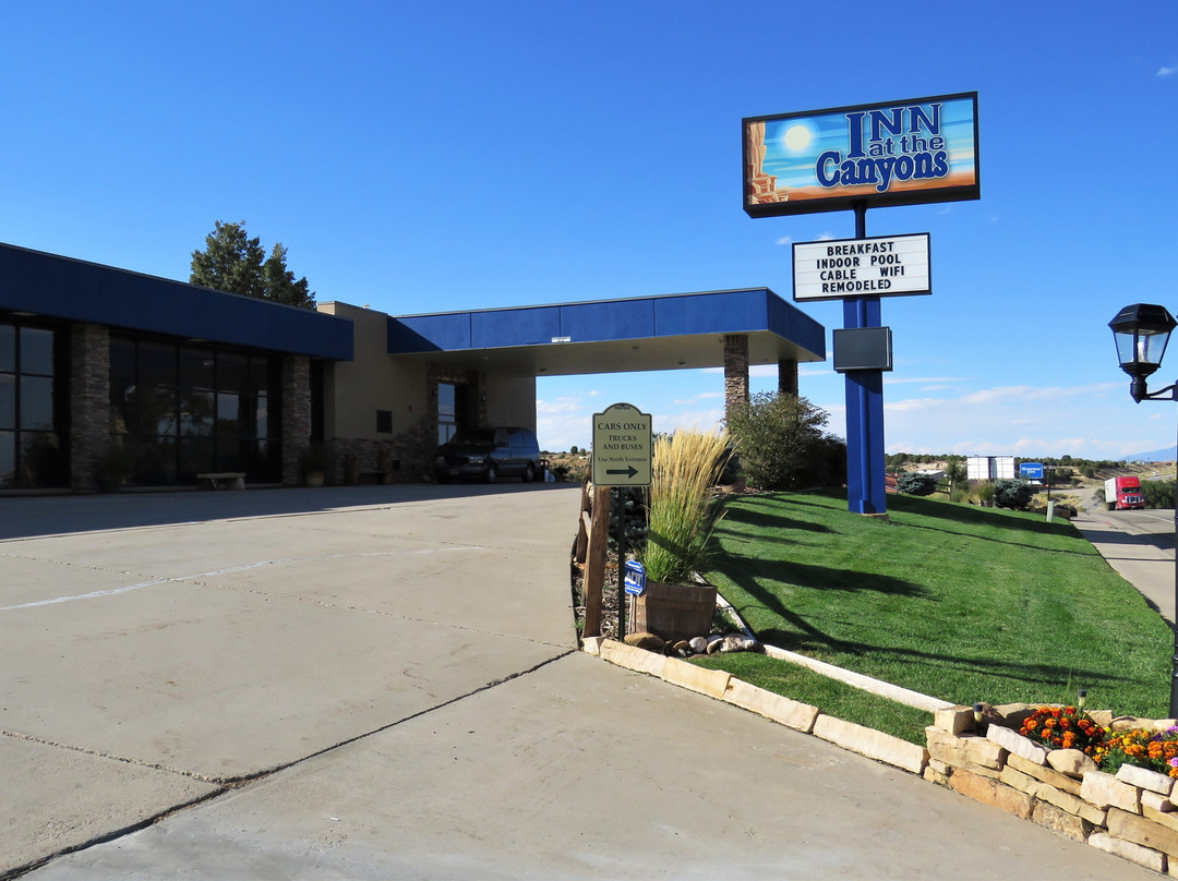 Inn at the Canyons主图