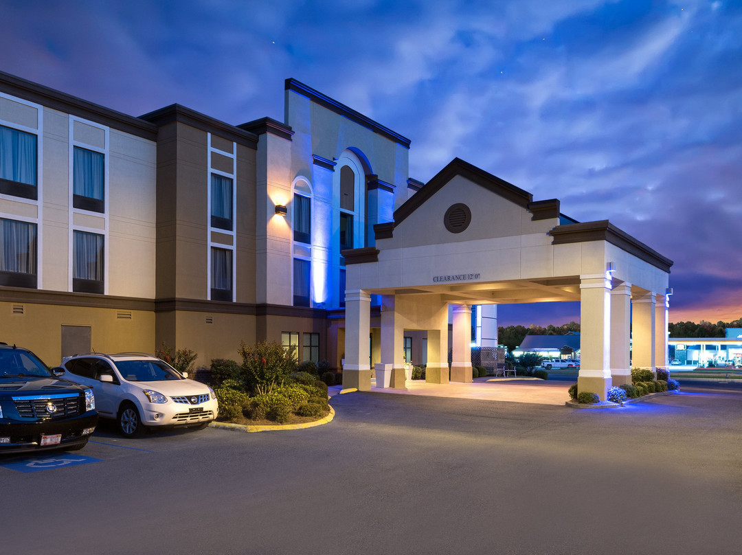 Holiday Inn Express & Suites Grenada by IHG主图