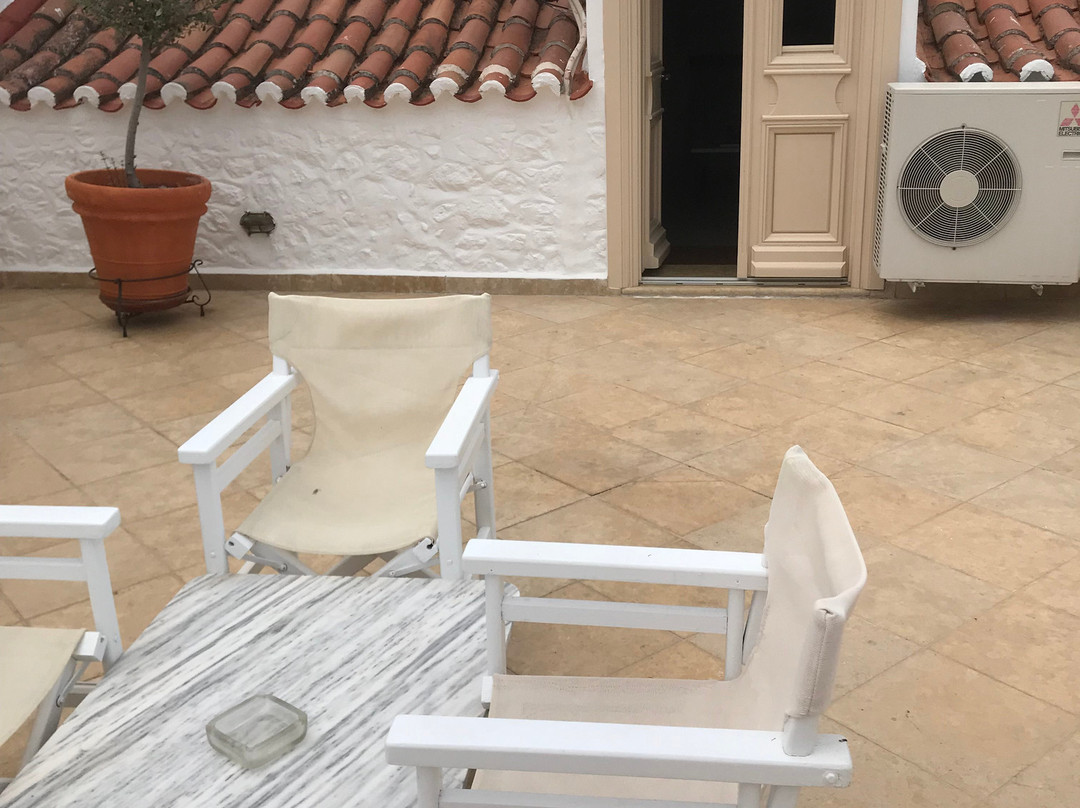 米斯托尔酒店主图