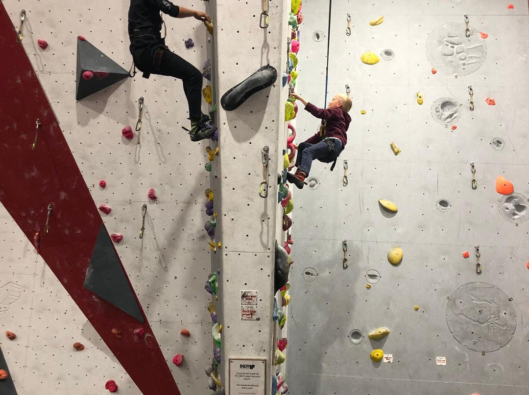Indy Climbing Wall景点图片