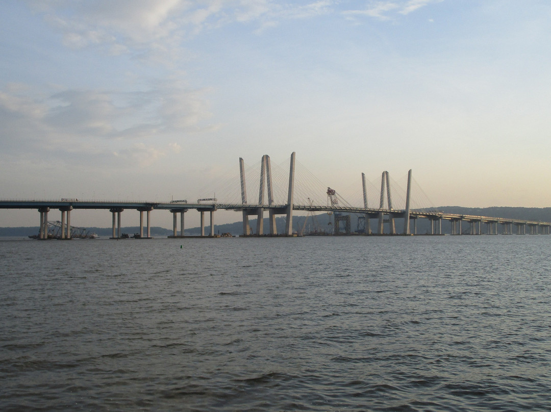 Scenic Hudson RiverWalk Park景点图片