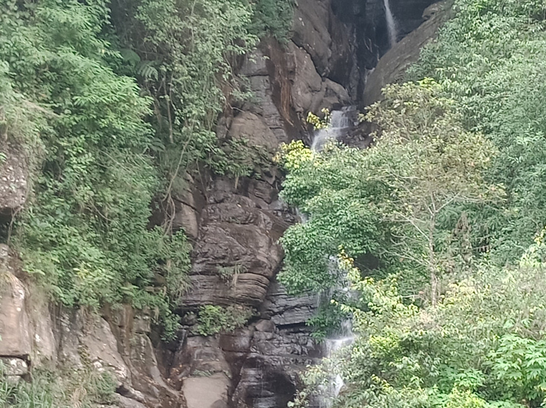 Saree Ella Waterfall-Gomara必去景点