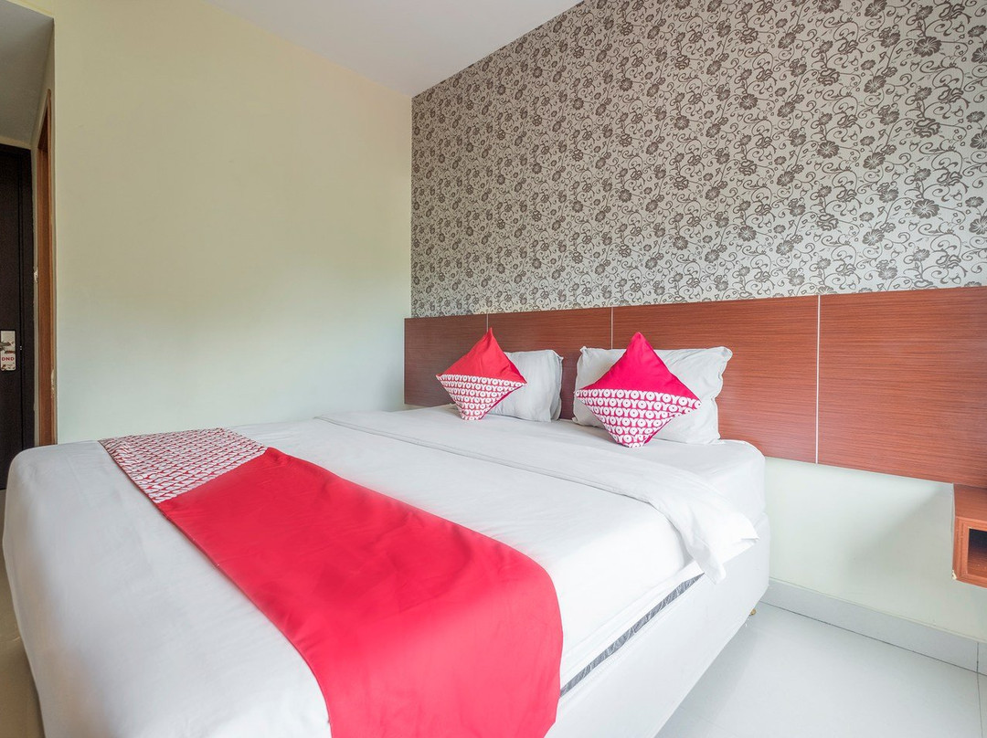 Capital O 454 Raising Hotel主图