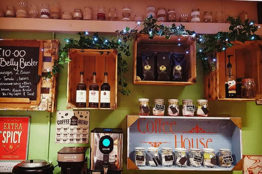 Saint Johnstown餐馆和美食-Tina's Tea Cakes Coffee House