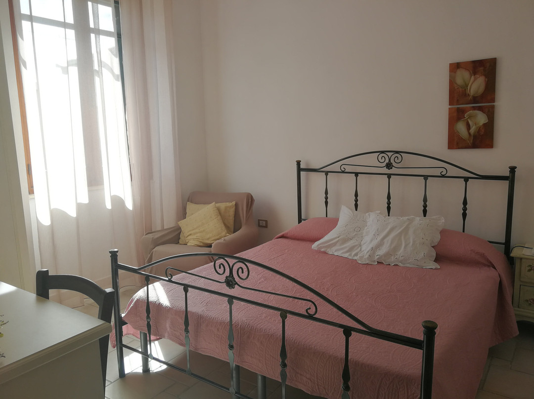 Carbonia酒店住宿-德爾維亞勒民宿