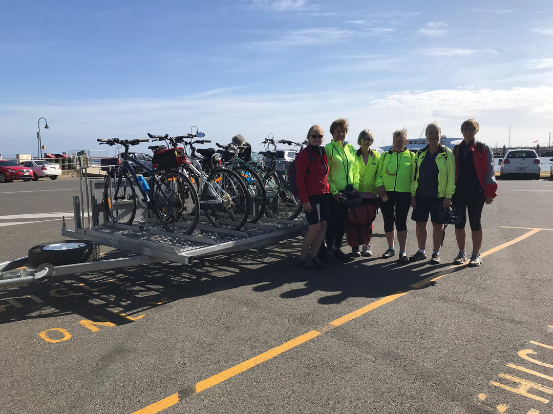 Bella E-Bike Hire-Indented Head必去景点