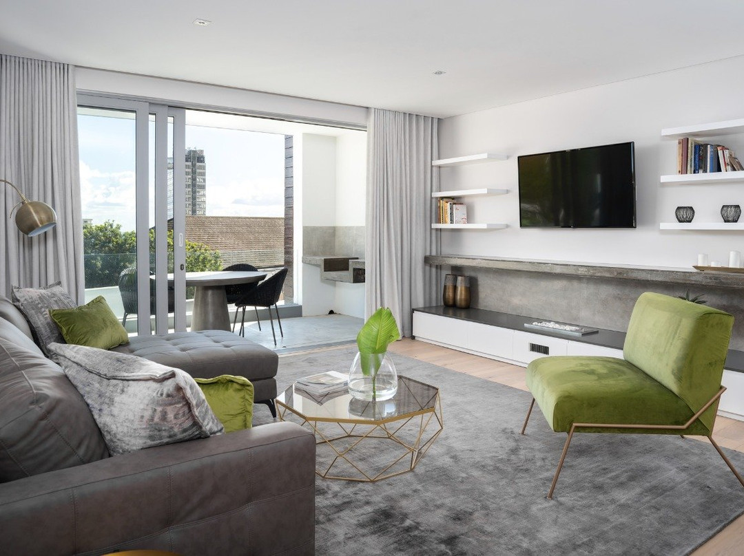 Elements Luxury Suites主图