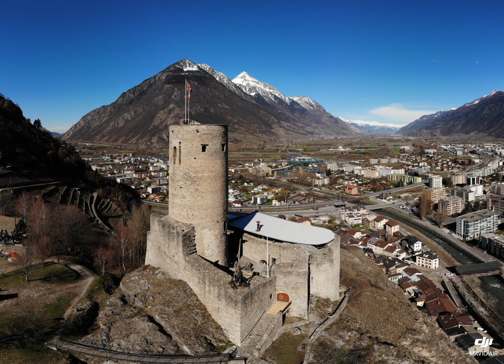 Château de la Bâtiaz景点图片