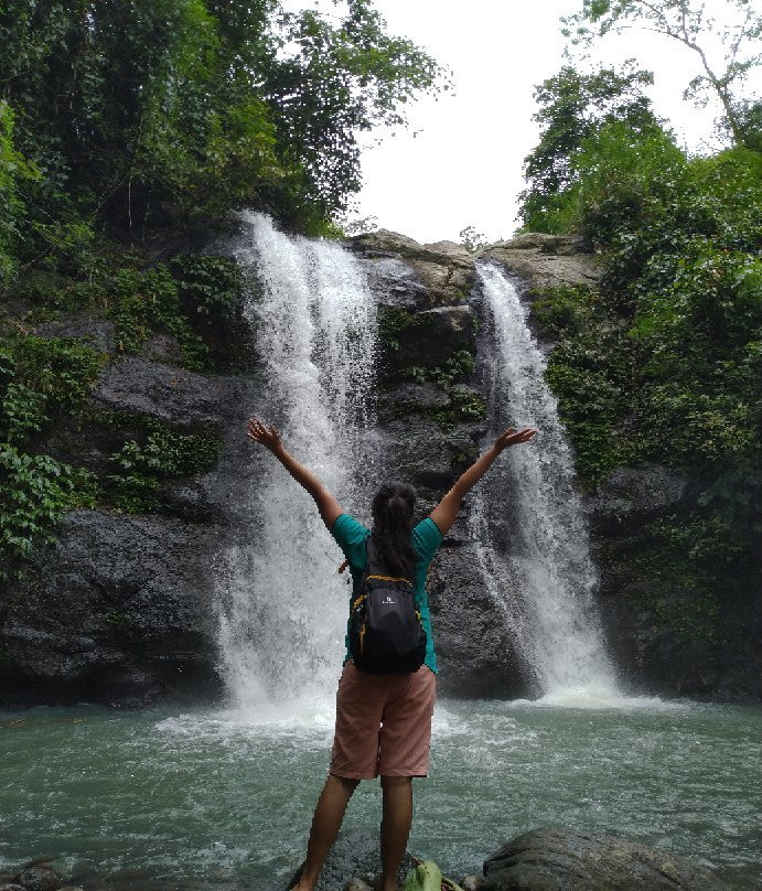 Juwuk Manis Waterfall-佩库塔腾必去景点