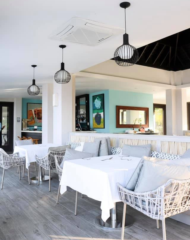 The Cliff Hotel主图