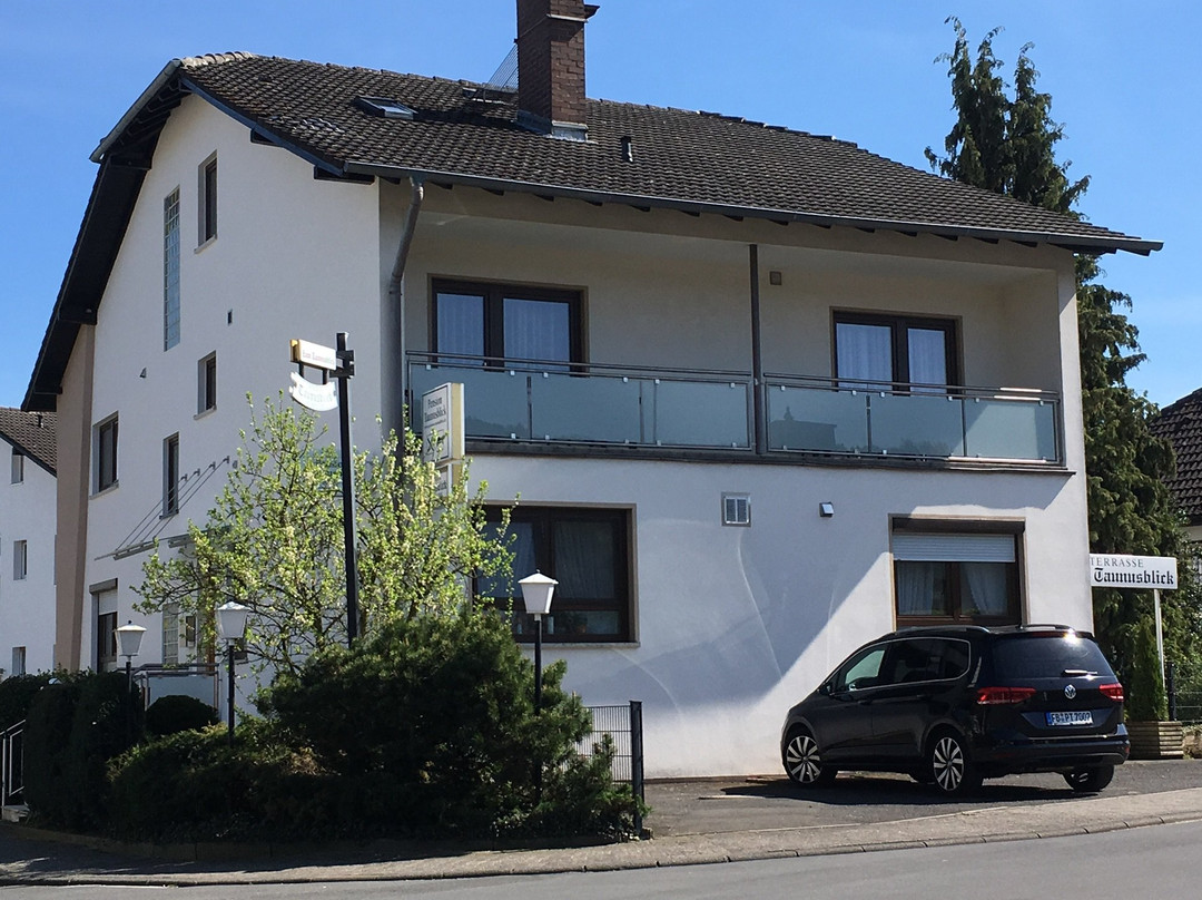 Rosbach vor der Hoehe酒店住宿-Pension Taunusblick