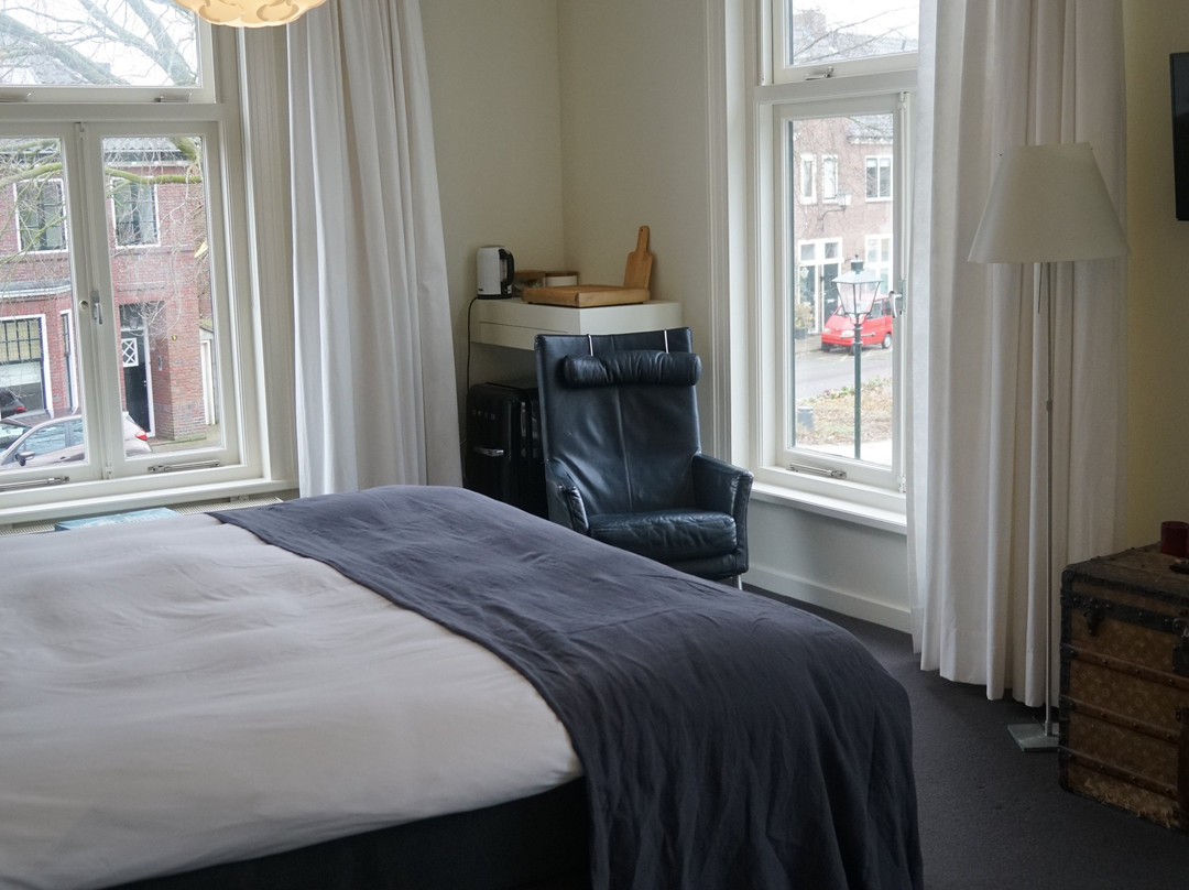 Room One-Twenty-One主图