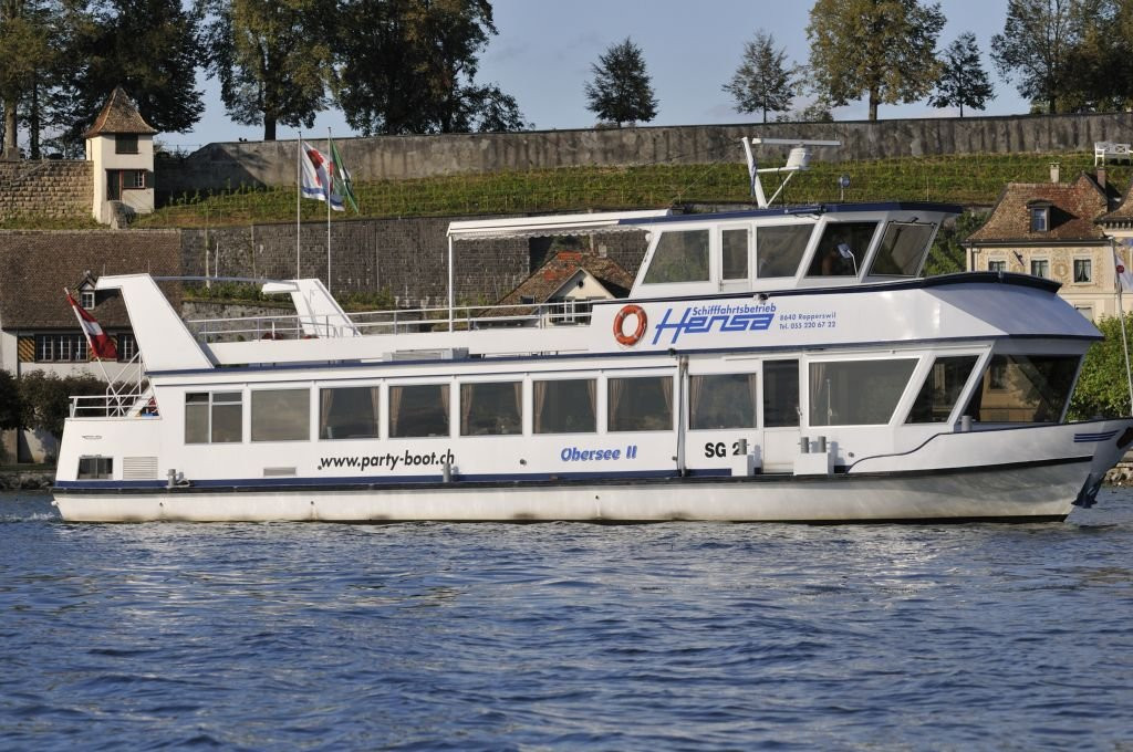 Schifffahrtsbetrieb Hensa AG-拉珀斯维尔必去景点