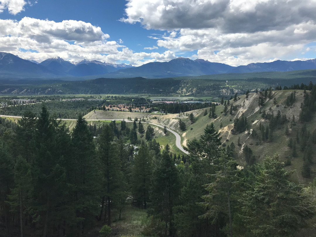 Rocky Mountain Springs Lodge and Restaurant主图