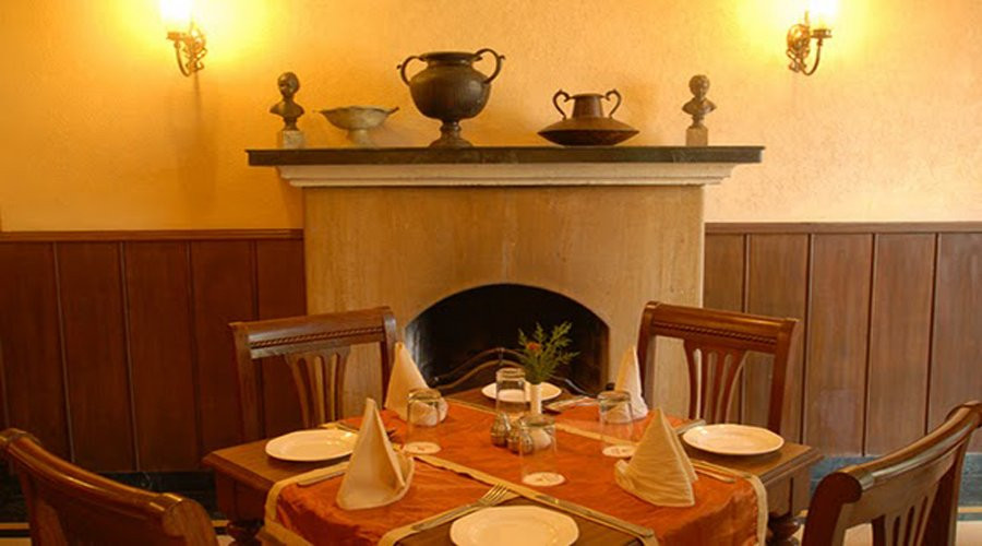 雪中太阳酒店主图