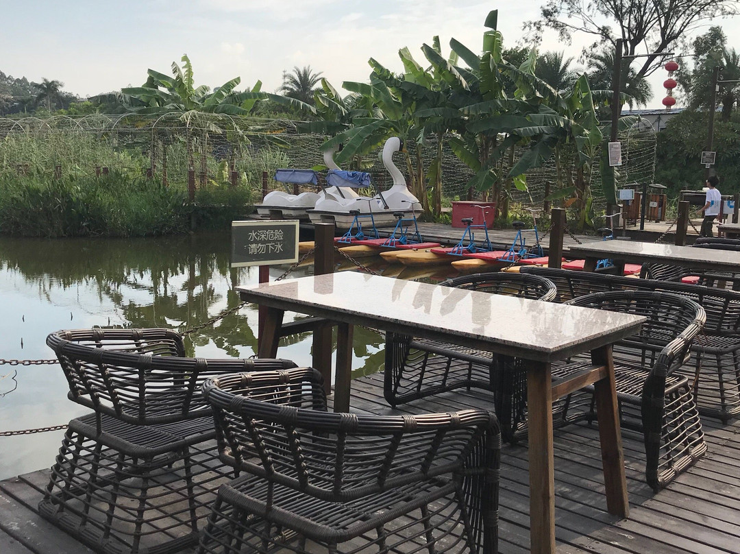 鹤鸣洲柏宁樱花温泉度假村主图