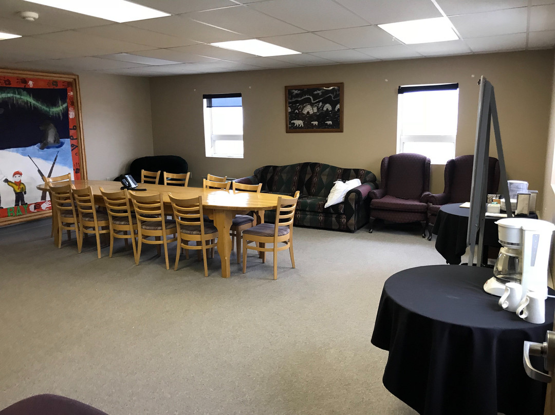 The Qausuittuq Inn主图