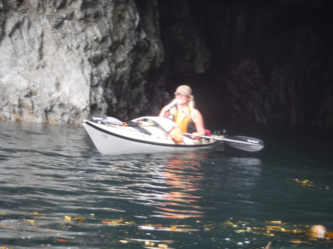 Adventuress Sea Kayaking景点图片