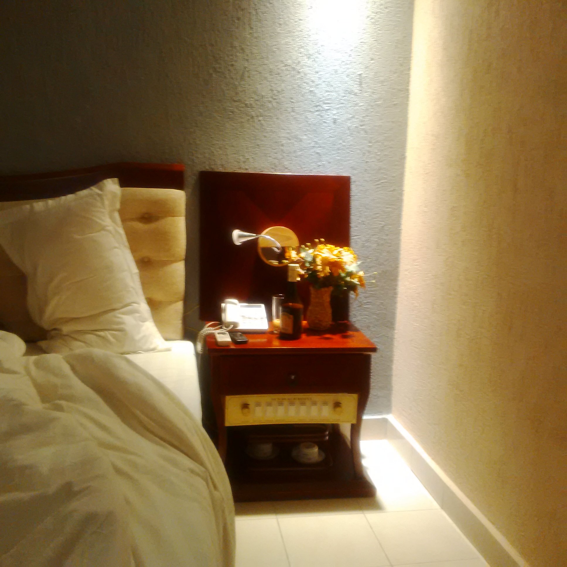 Sun Beach Hotel-官方