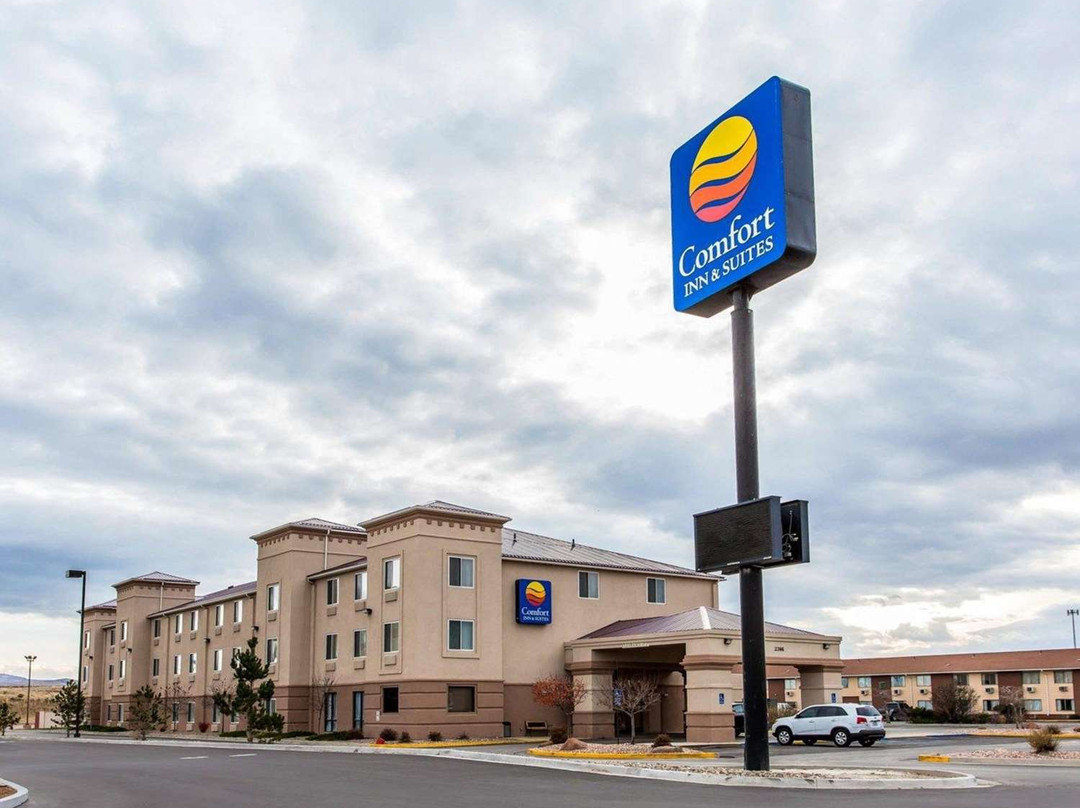 Comfort Inn & Suites主图