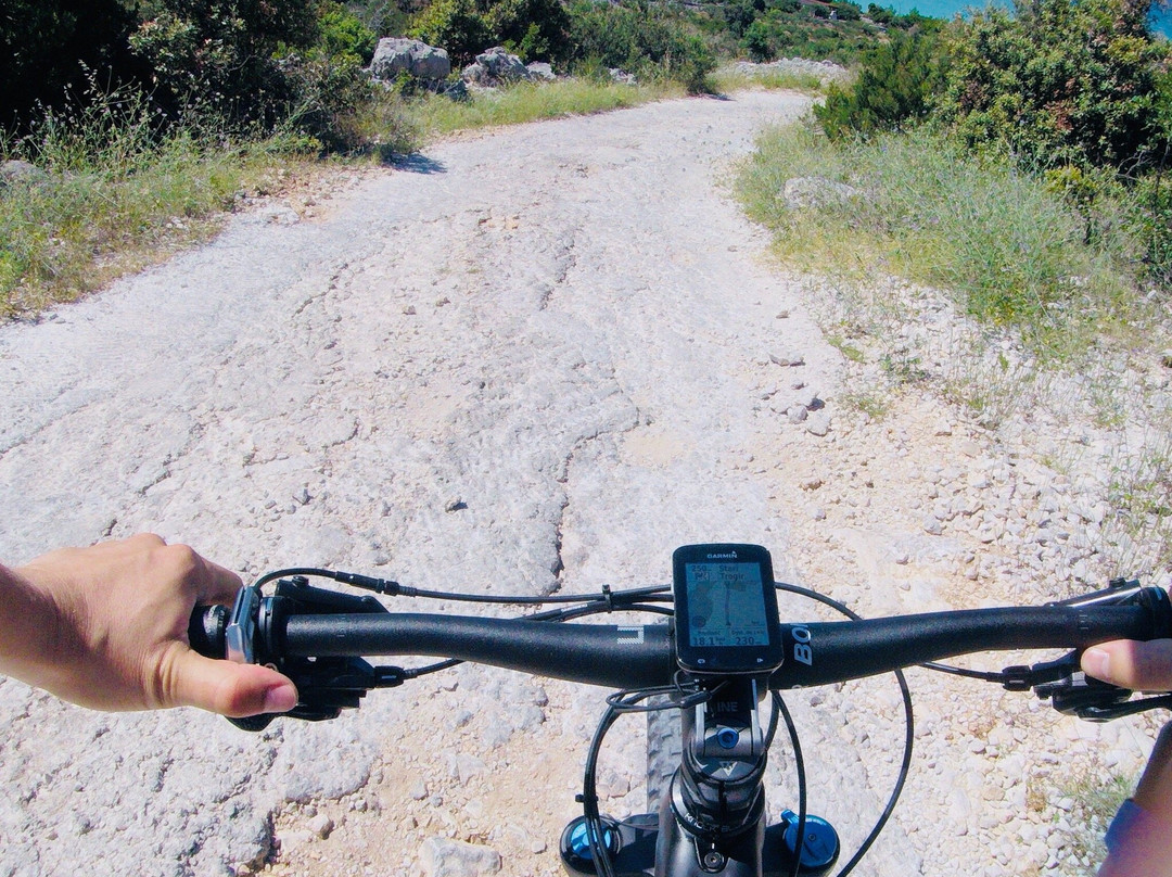 Stari Trogir Beach-Sevid必去景点