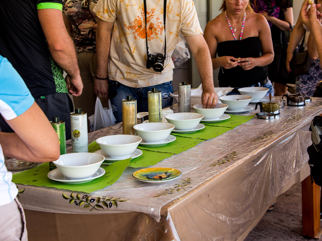 To Vouno-Agios Leontas必去景点