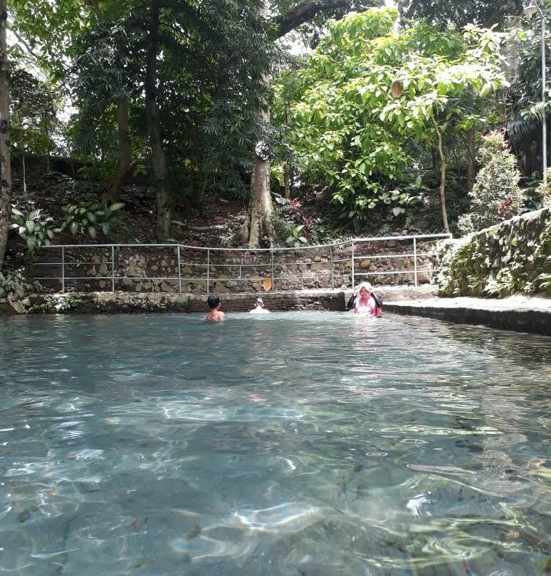 Wisata Air Sumber Sugih Waras-谏义里必去景点