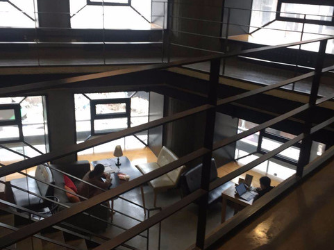 联合庭院青年酒店(大连火车站东关街历史文化街区店）主图