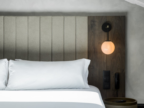 珀蒂宫艺术画廊酒店主图