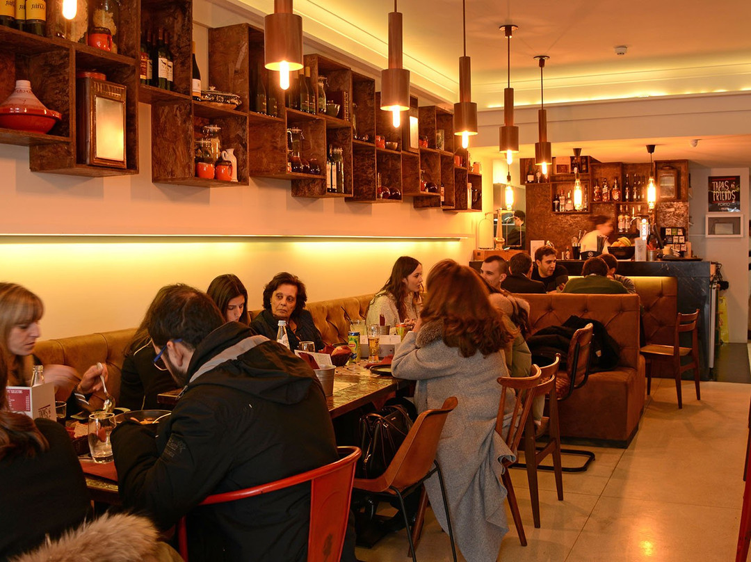 Tapas n' Friends Galerias de Paris